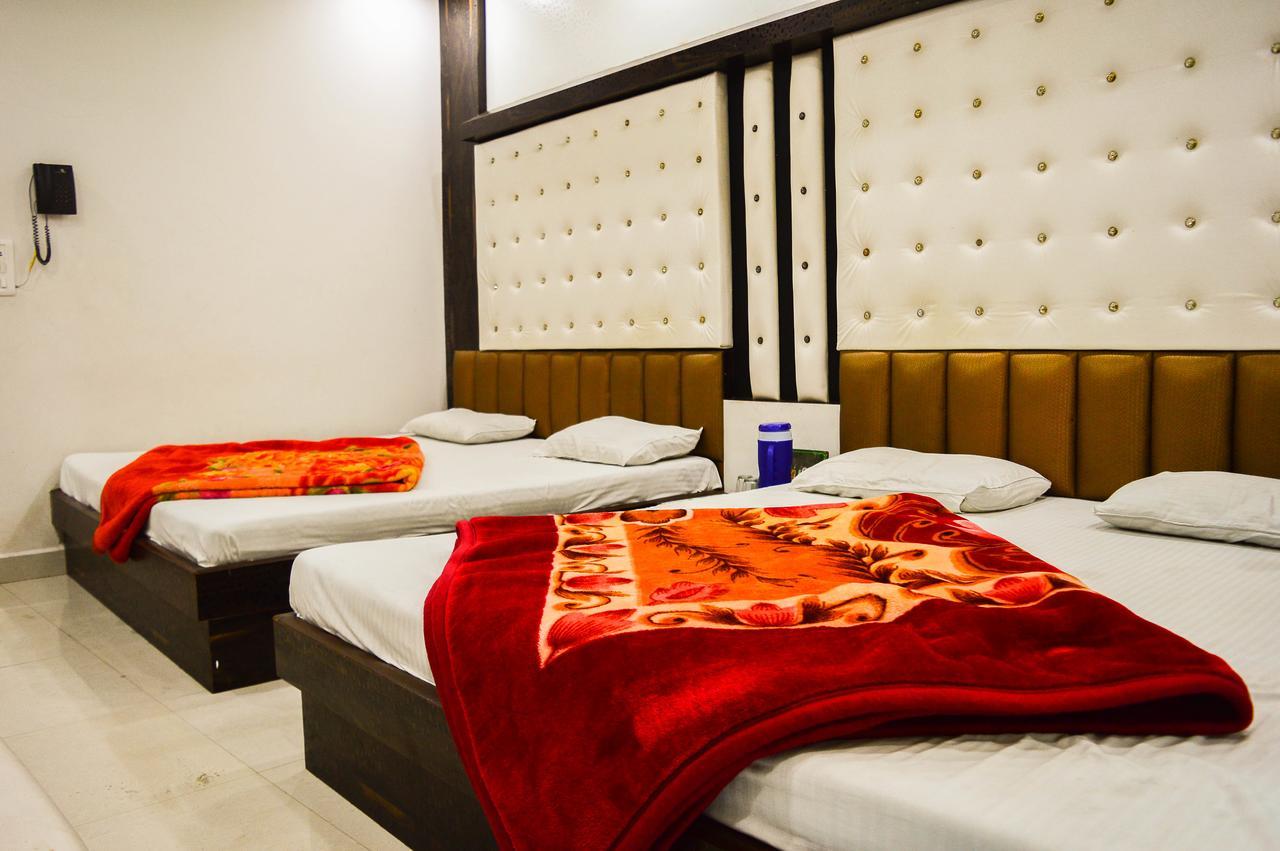 Hotel Shree Dwarkadhish Palace Udždžain Exteriér fotografie