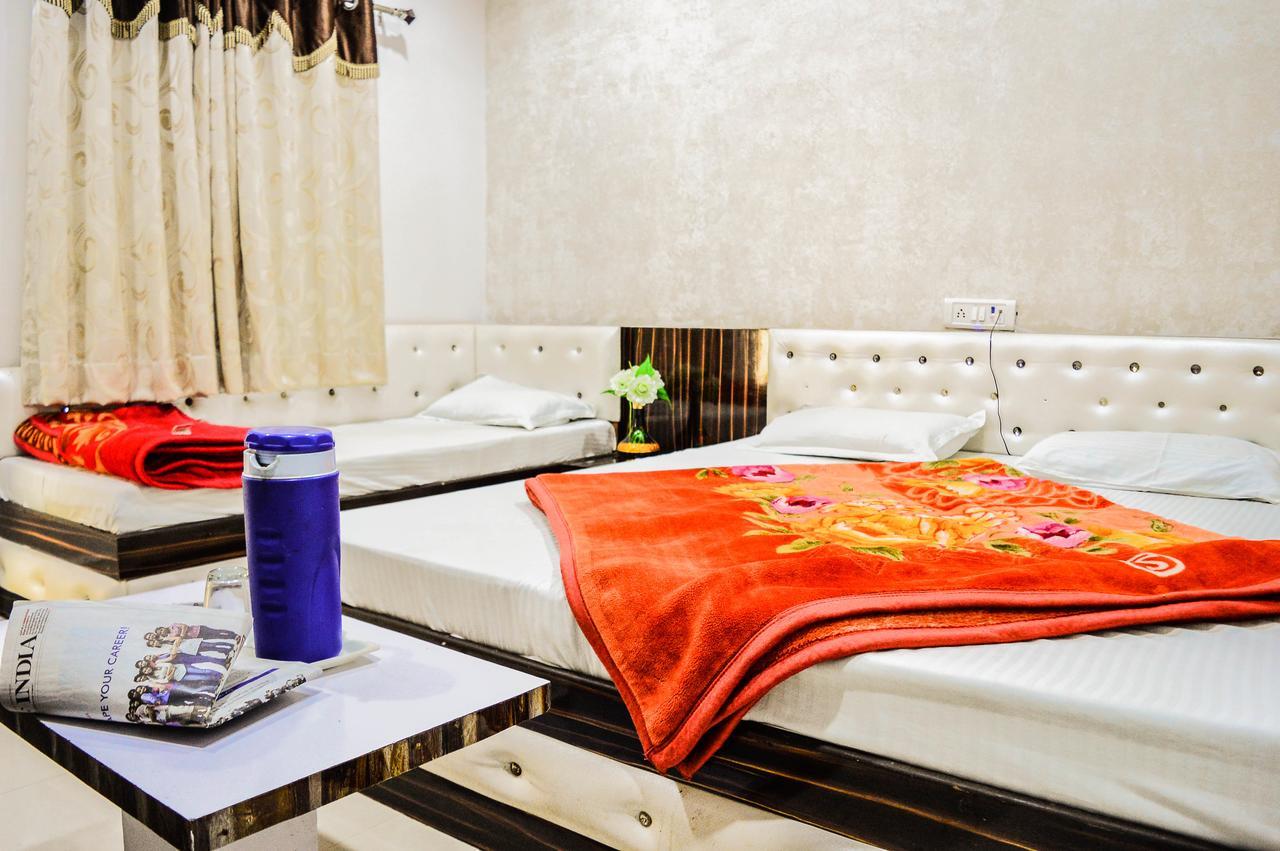 Hotel Shree Dwarkadhish Palace Udždžain Exteriér fotografie