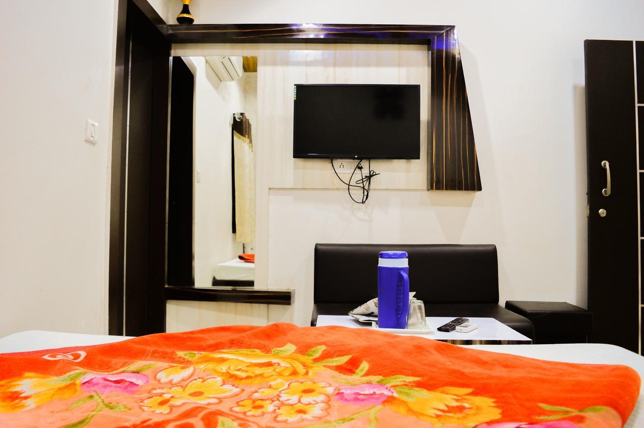 Hotel Shree Dwarkadhish Palace Udždžain Exteriér fotografie