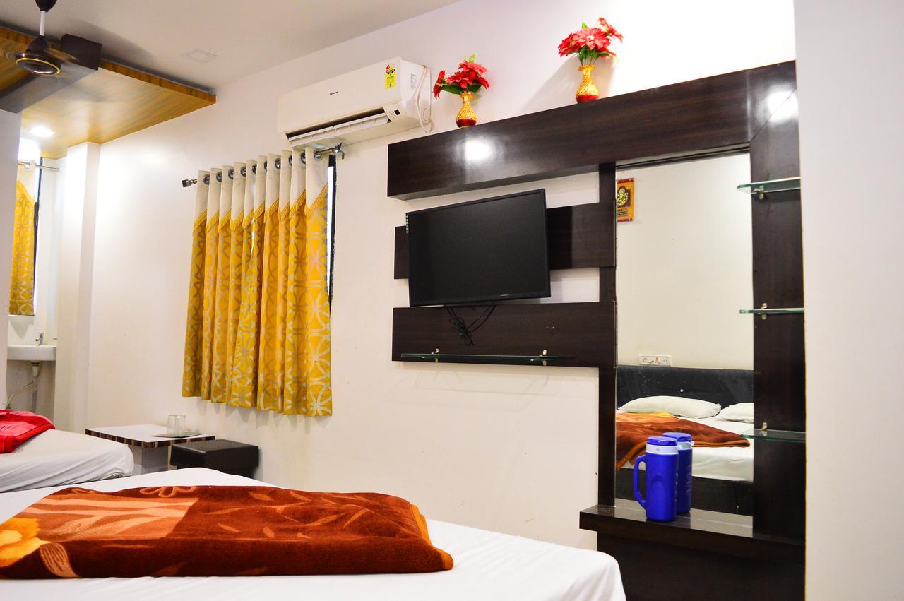 Hotel Shree Dwarkadhish Palace Udždžain Exteriér fotografie